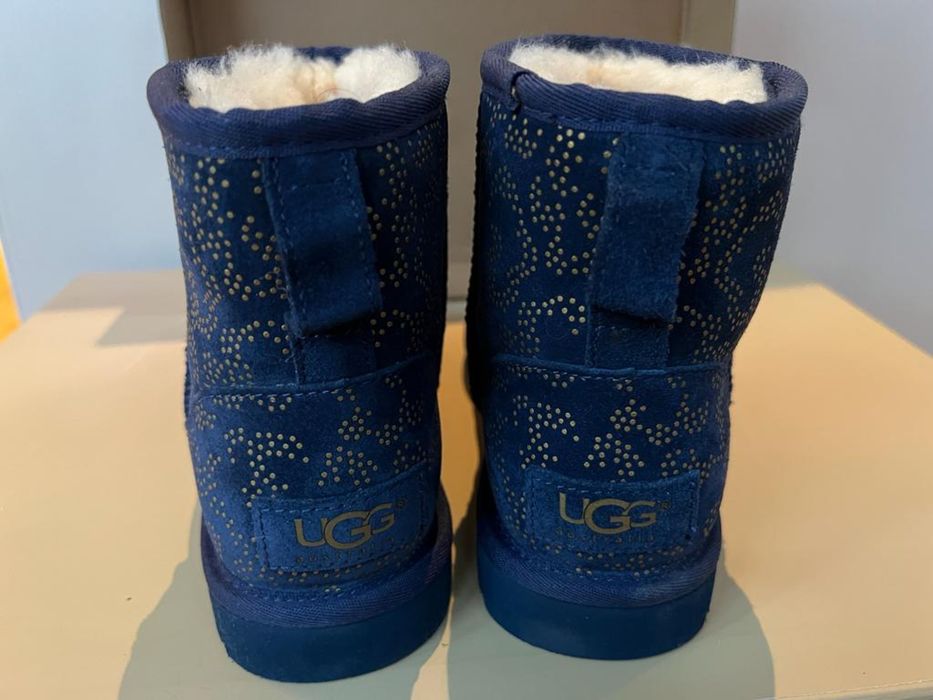 UGG, marime 36, conditie 10/10, nepurtate, noi, cu eticheta