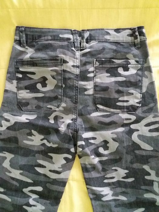 Панталон / дънков-карго, чисто нов и Анцунг - долница !