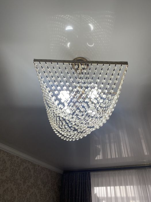 Продается люстра