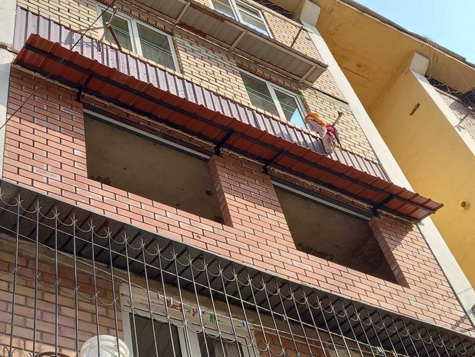Кладка балкон, Balkonga g'isht teramiz