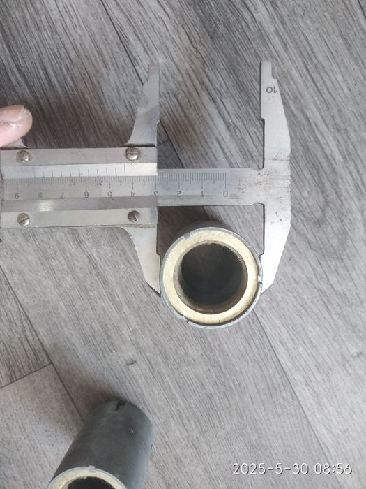 Продам сальники на вилку мотоцикла.