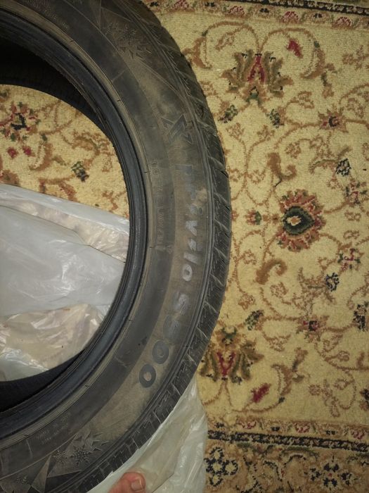 Продам шины 2 штуки