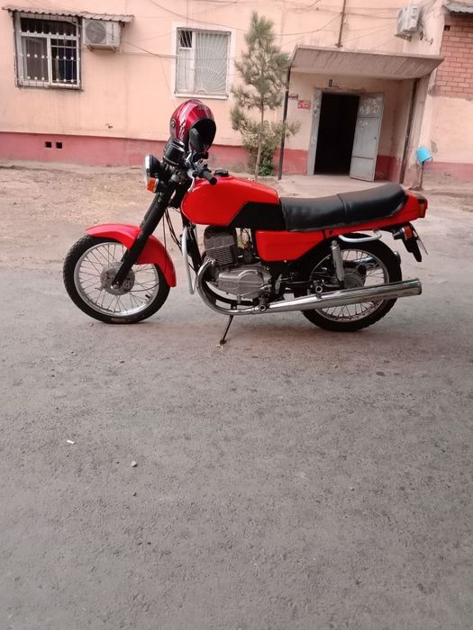 Java mototsikl 2 ta. Dakumenti bor. 850$ 1250$.