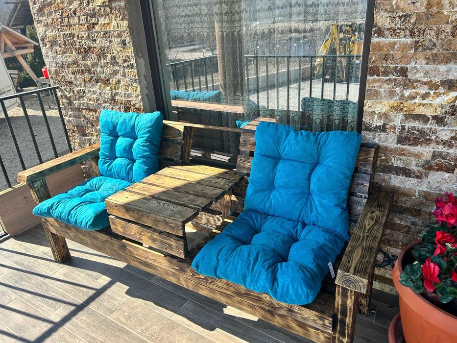 Sezlong dublu cu masuta din lemn