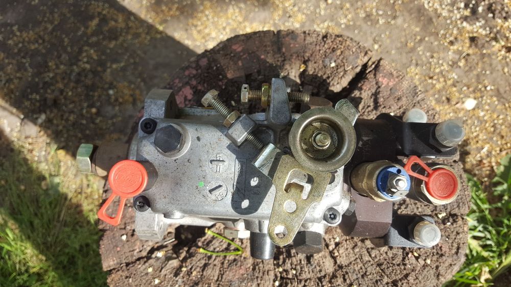 Pompă injectie Delphi 3 pistoane.Piesă nouă.