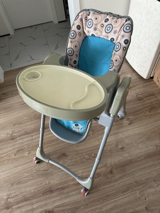Детский стульчик для кормления