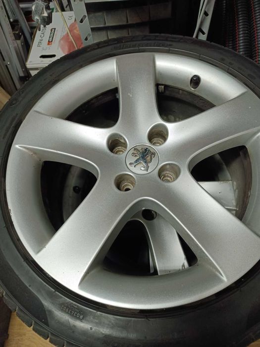 Продавам 4 бр. Лети джанти R17