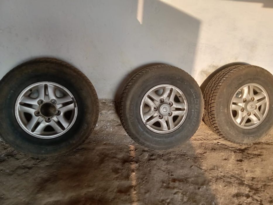 Продам шины с дисками