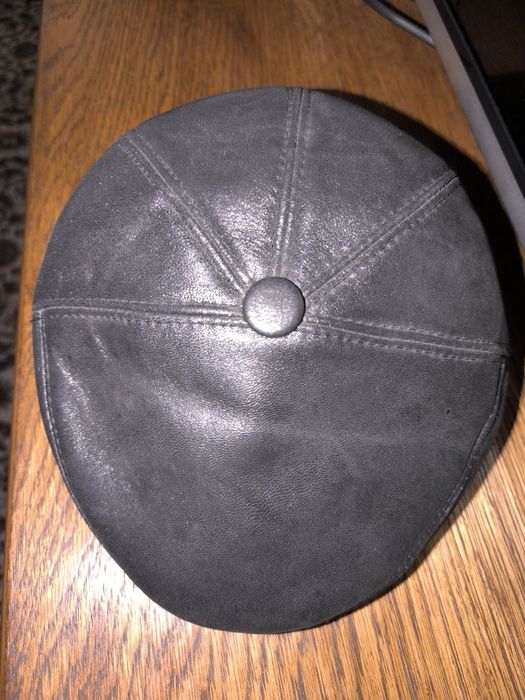 Шапка мужская,новая.Также есть фуражки б.у ,но состояние хорошее