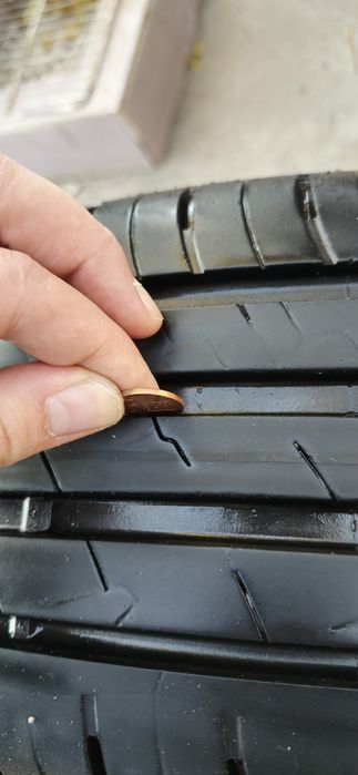 Vând 4 anvelope 205/60/R16 Debica Presto