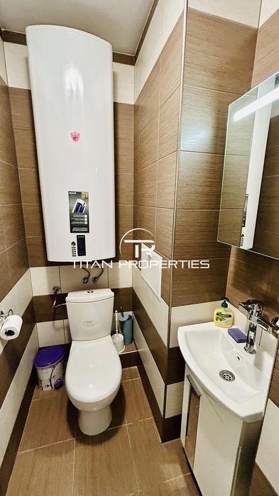 Дава се под наем Тристаен апартамент в Бургас, Център - 86 кв.м за 561 € - Снимка #6