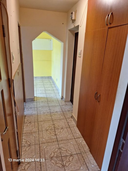 Vând apartament 3 camere Turnu Magurele