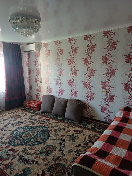 Продам 4 комнатную квартиру