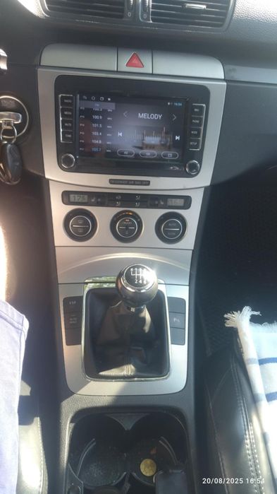 Продавам VW Passat FSI