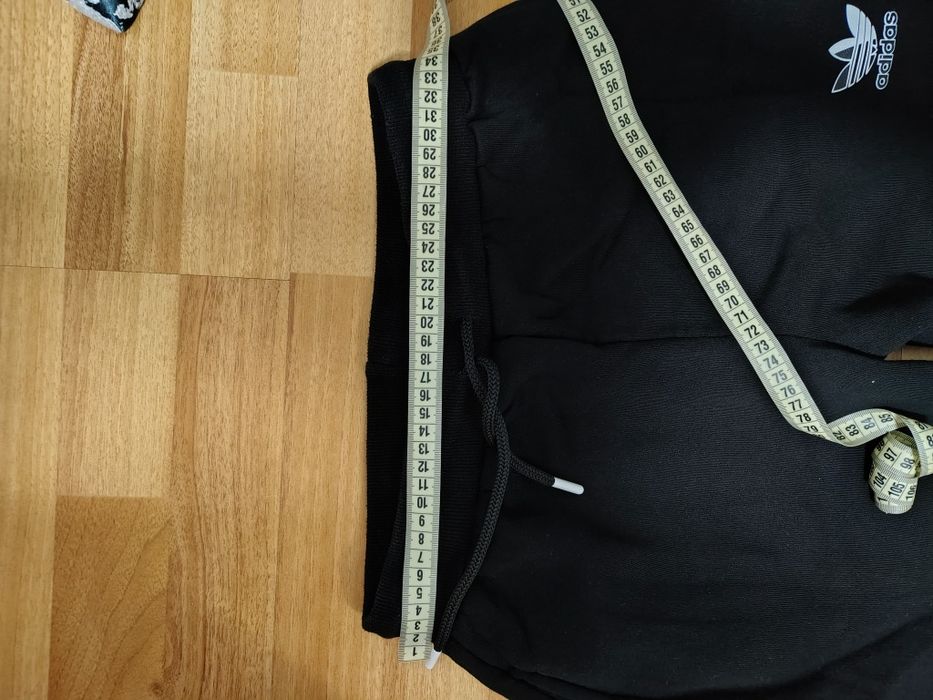 Vând trening dama Adidas
