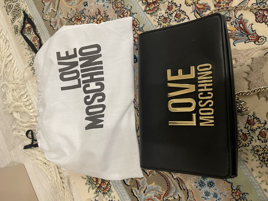 Сумка от Moschino