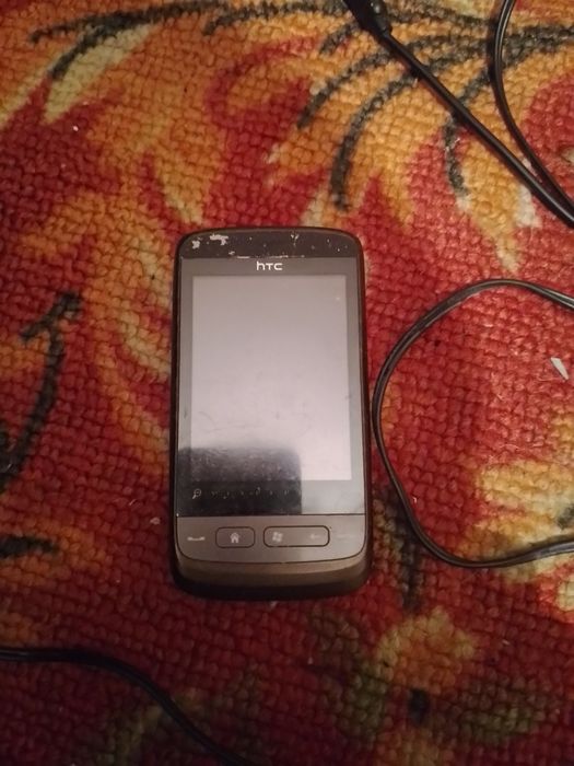 Телефоны с дефектами.