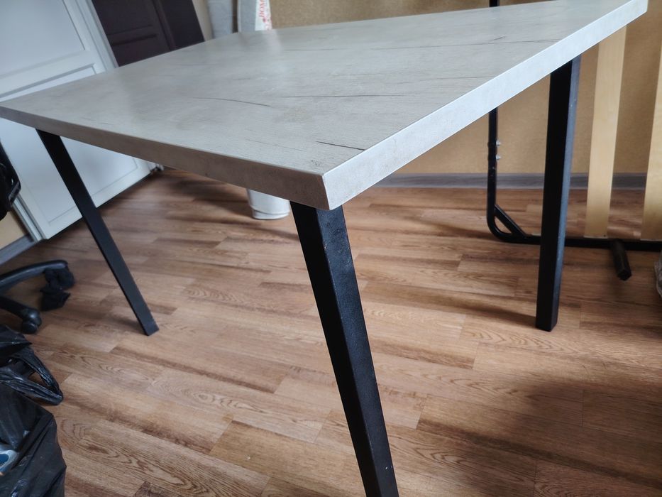 Продам кухонный стол!