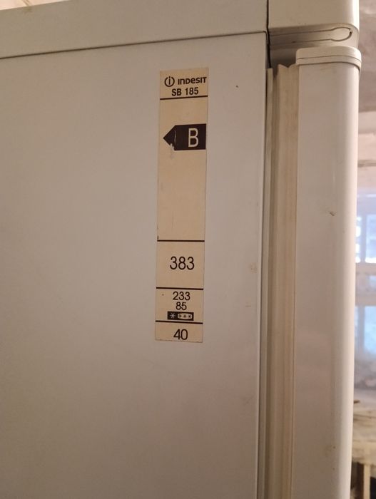 Холодильник indesit sb185