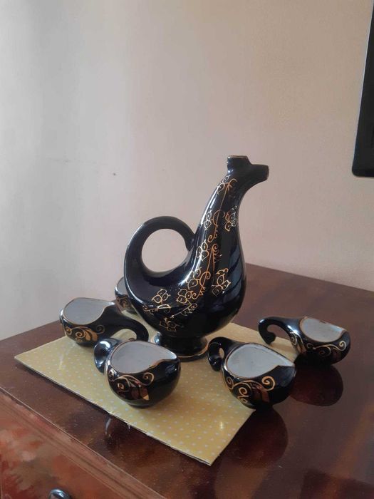Рядка находка. Винтидж комплект от 5 чаши и стомна Black Ceramic