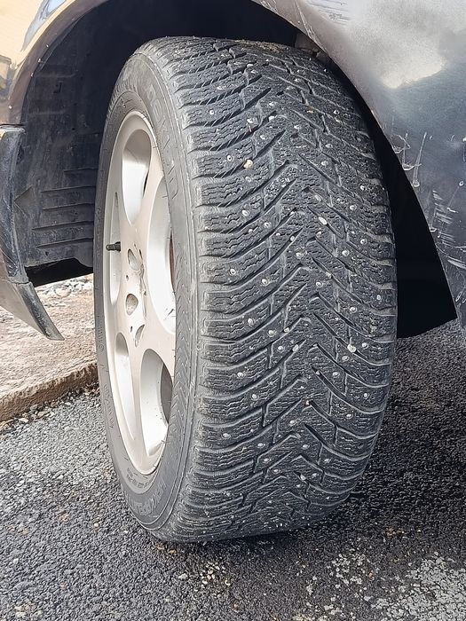 Продается комплект дисков миллениум с зимними баллонами шипы