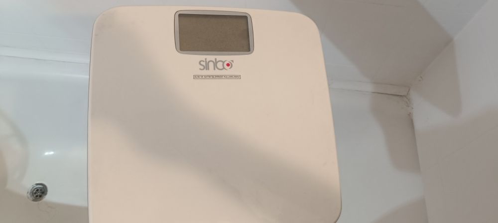 продам весы sinbo.