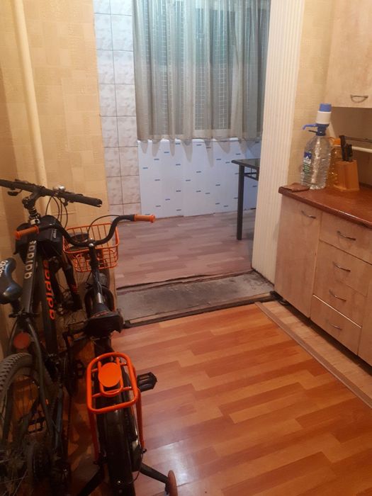 3хона уй сотилади, 70кв.м.