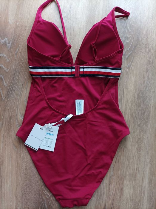 Tommy Hilfiger Нови бански S/L размер