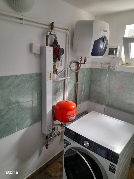 Casa renovata complet, 1800 mp teren, zona linistita in Cornita