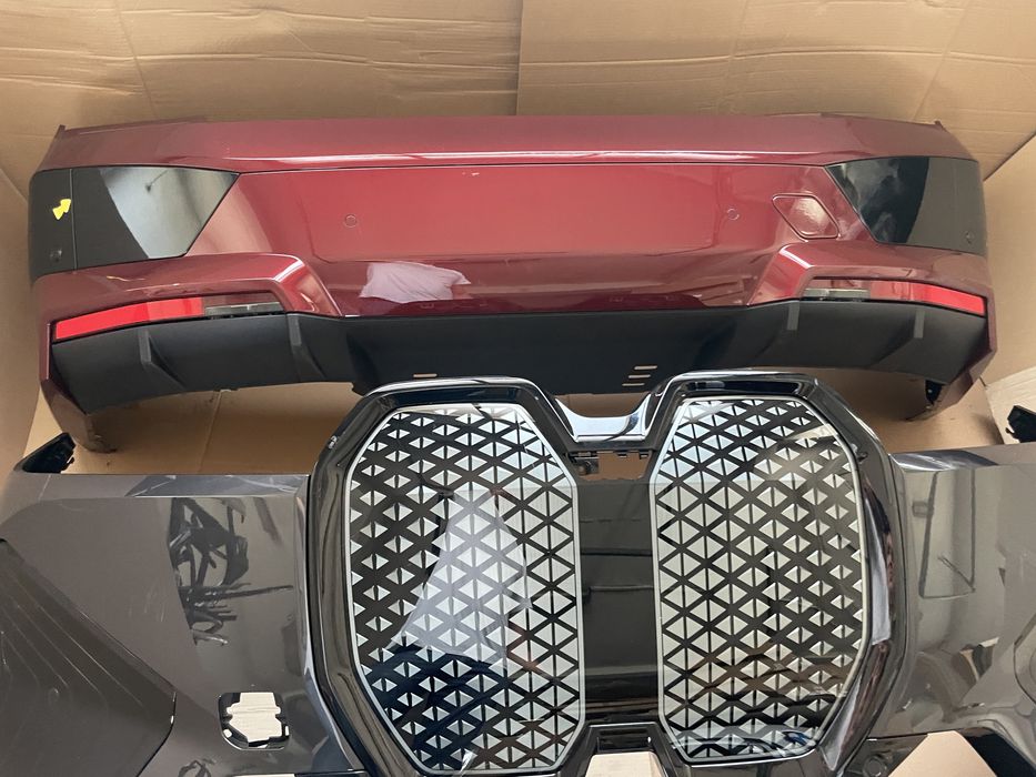 Bara fata  BMW iX I20 M-paket bara spate