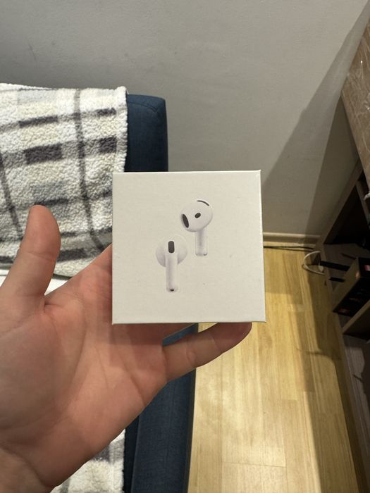 Casti generatia 4 bluetooth