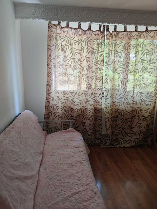 Inchiriez apartament 2 camere zona islaz