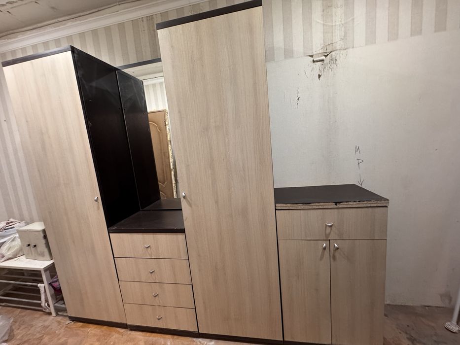 Шкаф для прихожей