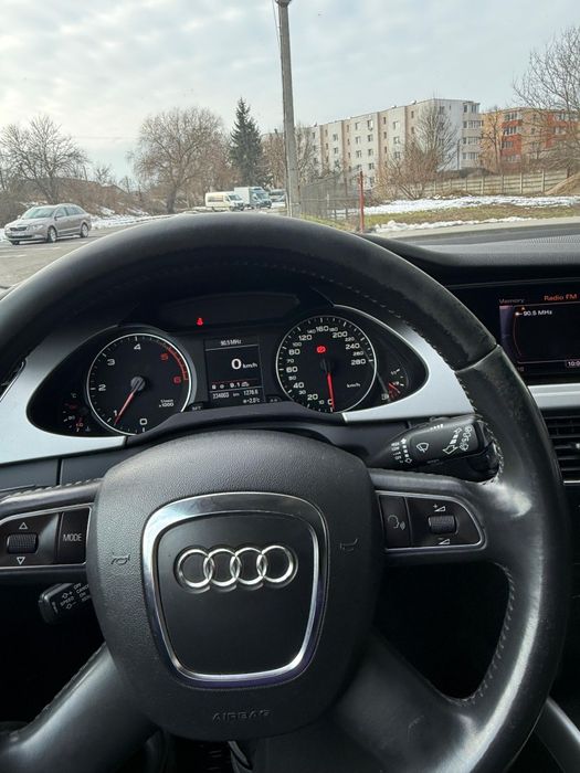 Vând Audi a 4,B.8