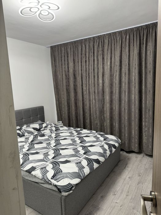 Inchiriez apartament