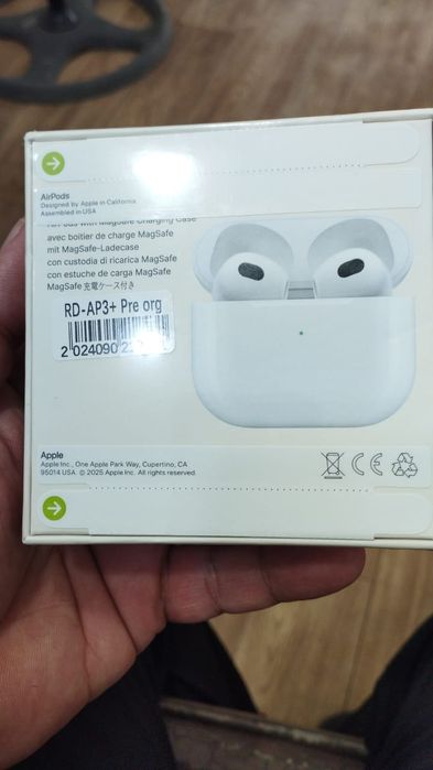 Продам air pods .