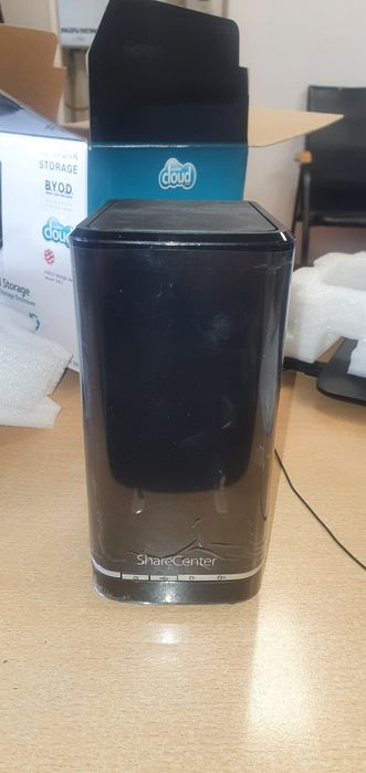 Сетевой хранилище D-Link DNS-320L