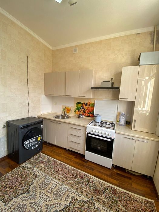 Shayx bozorcha tomonda 2 xonali uy sotiladi