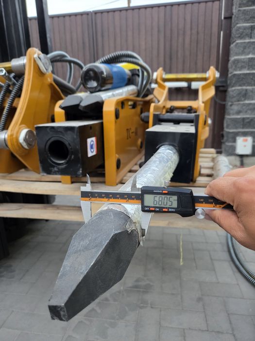 Продам гидромолот НОВЫЙ на 3в1 JCB CAT