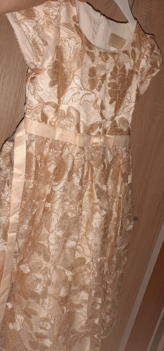 Нарядные платья для 6-8лет