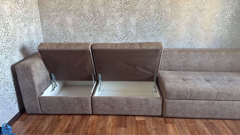 Продаеться диван трансформер
