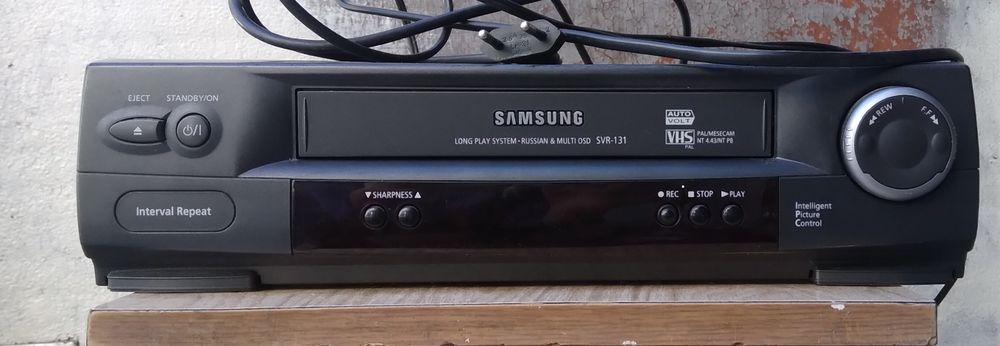 Продам видеомагнитофон Samsung