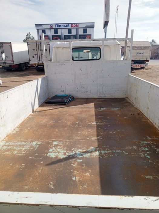 JBC yuk mashina sotiladi