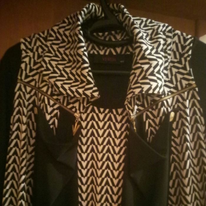 Продам платье с накидкой