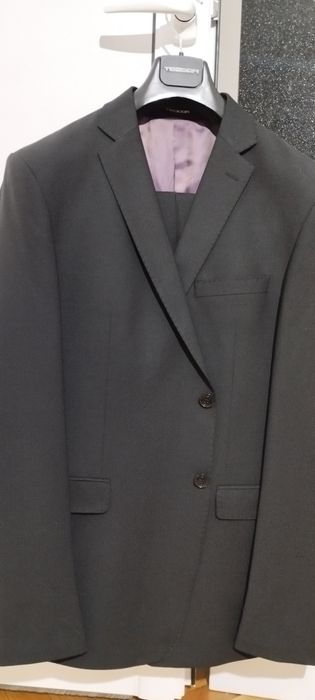 Два нови костюма