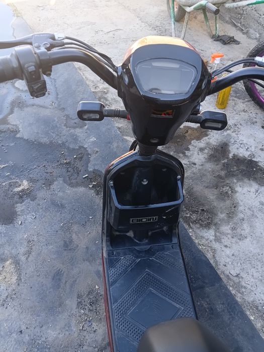 Электроскутер ск8