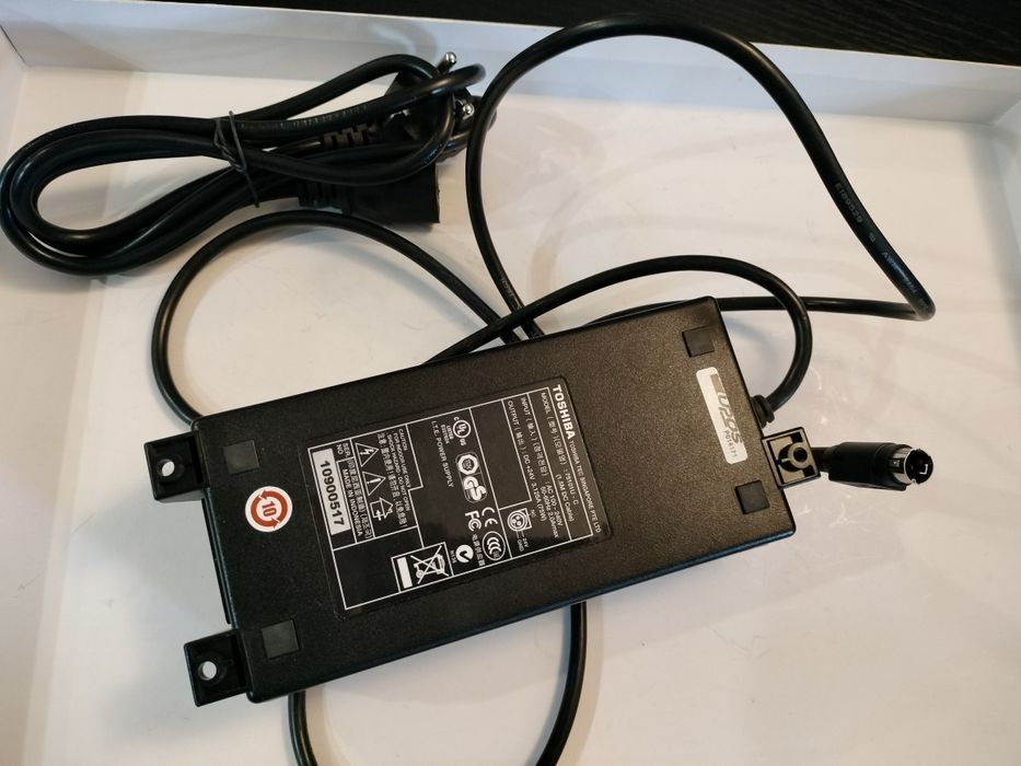Sursa Toshiba 24v 3.125A (75W)