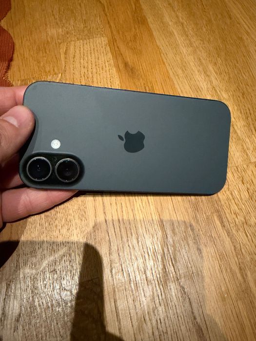 Apple iPhone 17 – 256 GB | Като нов | Гаранция Yettel до 02.2029 г.