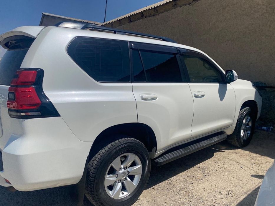 Продаем Toyota land cruiser prado