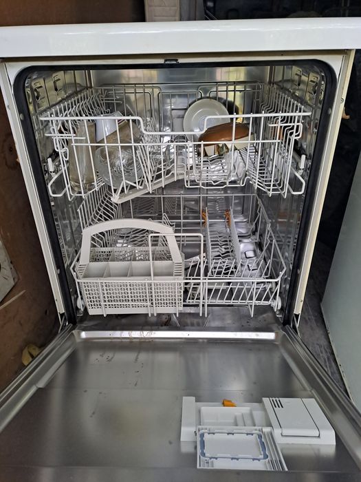 Mașină de spălat vase Miele